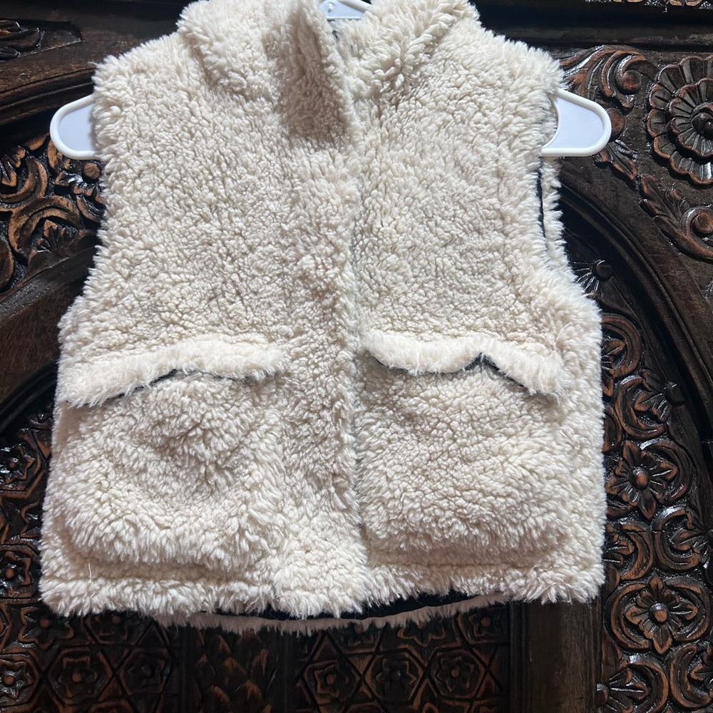 Zara cream Sherpa hooded vest
